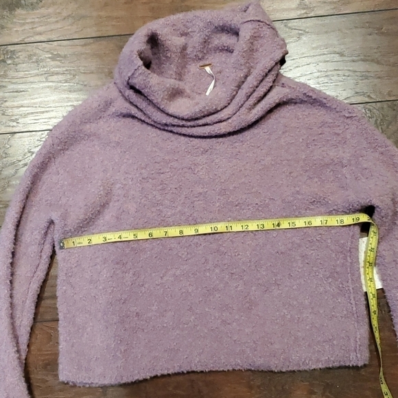 NWT Free People  Cowl Neck Sweater - Picture 6 of 6